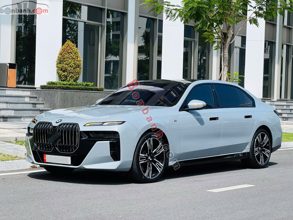 BMW 7 Series 735i M Sport 2023 - 3 Tỷ 599 Triệu