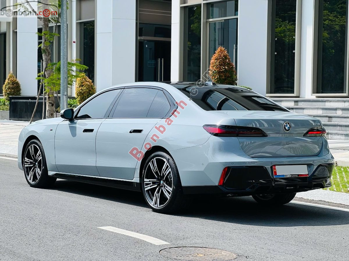BMW 7 Series 735i M Sport 2023 - 3 Tỷ 599 Triệu 2