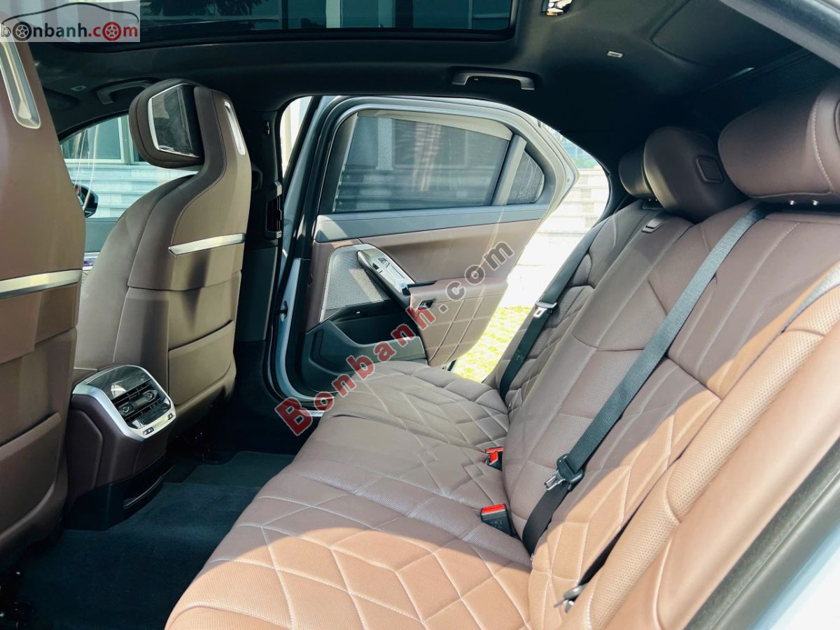 BMW 7 Series 735i M Sport 2023 - 3 Tỷ 599 Triệu 9