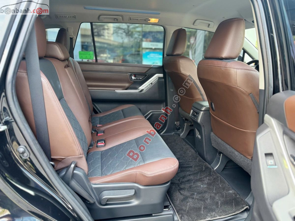 Toyota Innova Cross 2.0V CVT 2025 - 850 Triệu 9