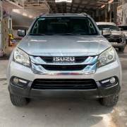 Bán xe Isuzu MU-X 3.0 4X2 AT 2017 giá 555 Triệu - TP HCM