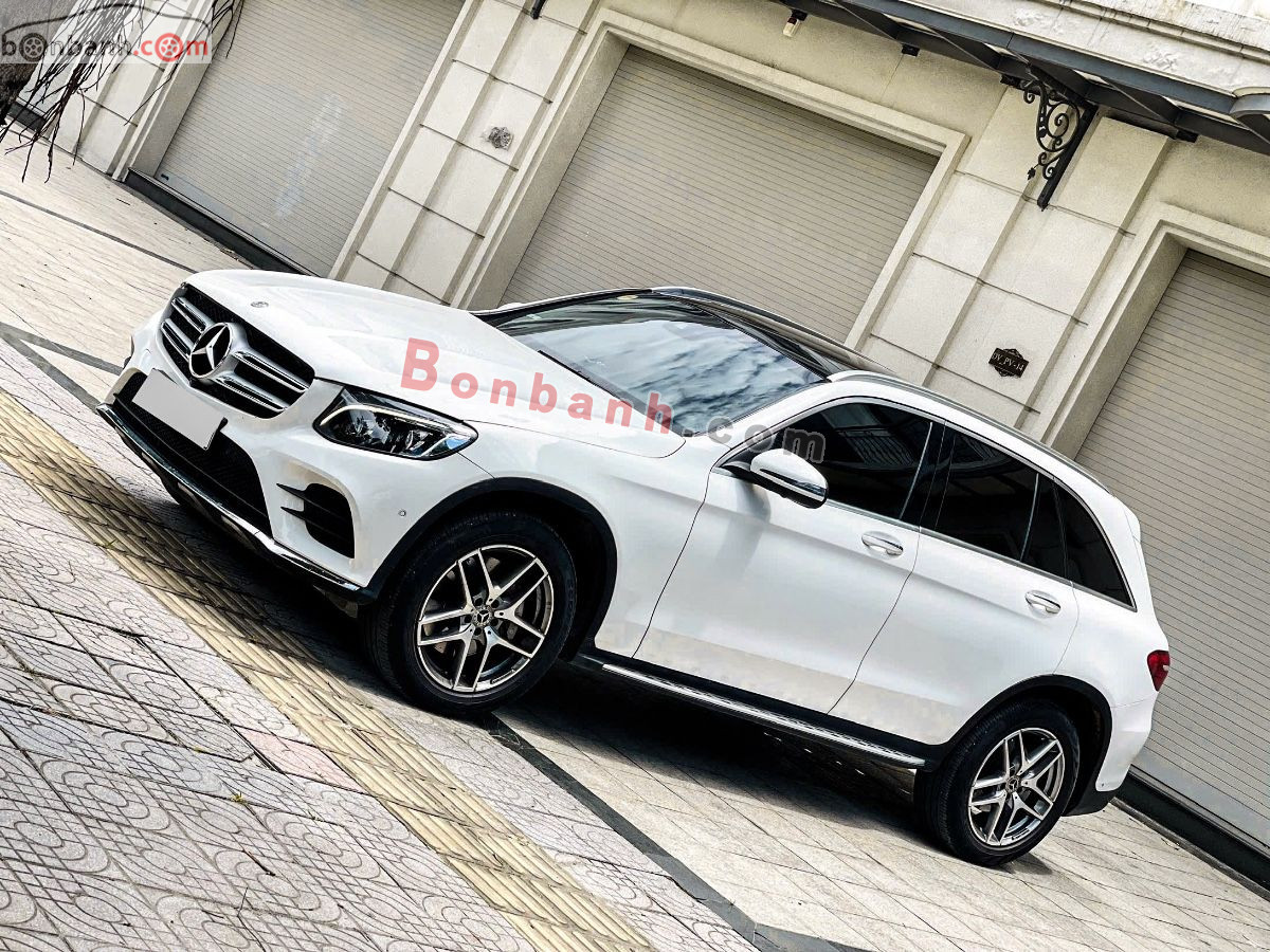 Mercedes Benz GLC 300 4Matic 2018 - 925 Triệu 2