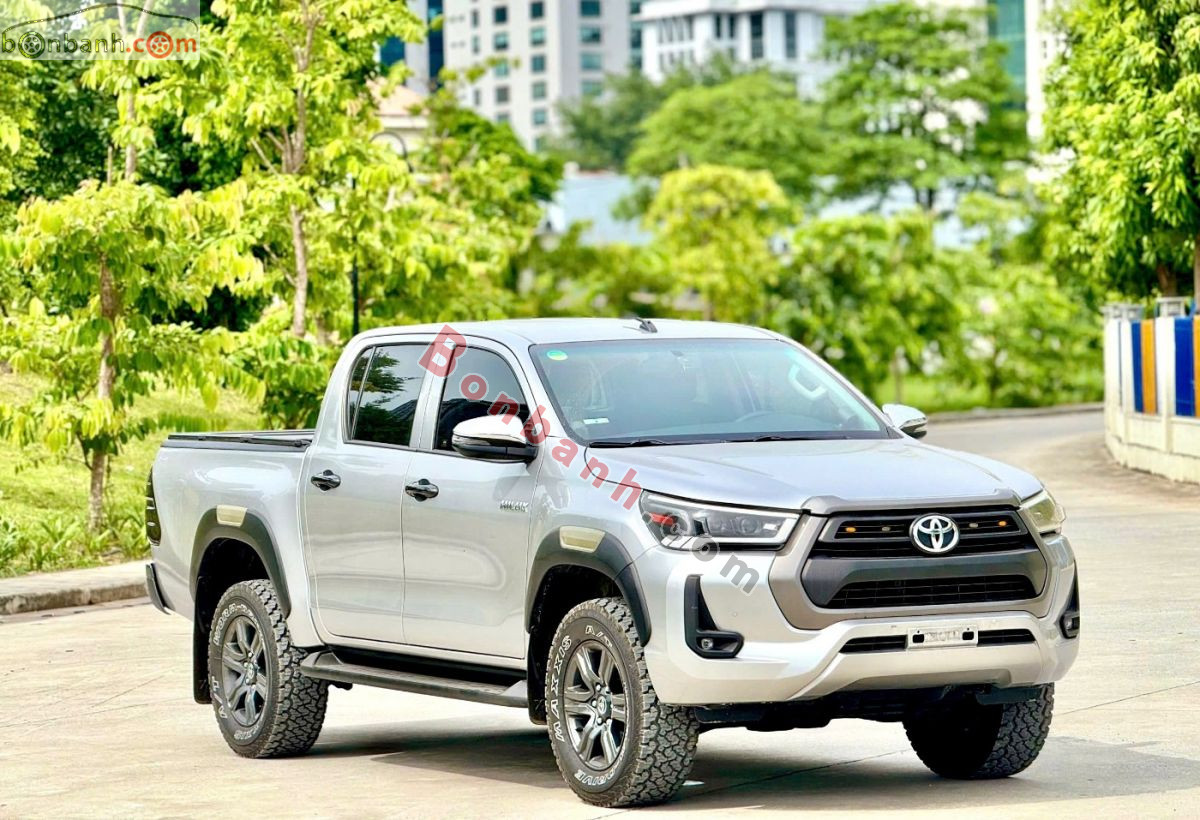 Toyota Hilux 2.4L 4x2 AT 2021 - 575 Triệu