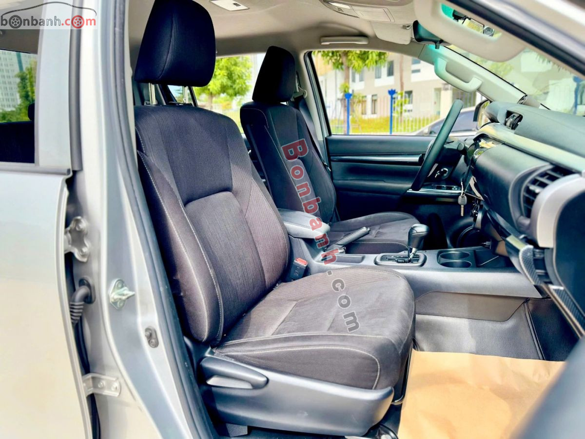 Toyota Hilux 2.4L 4x2 AT 2021 - 575 Triệu 8
