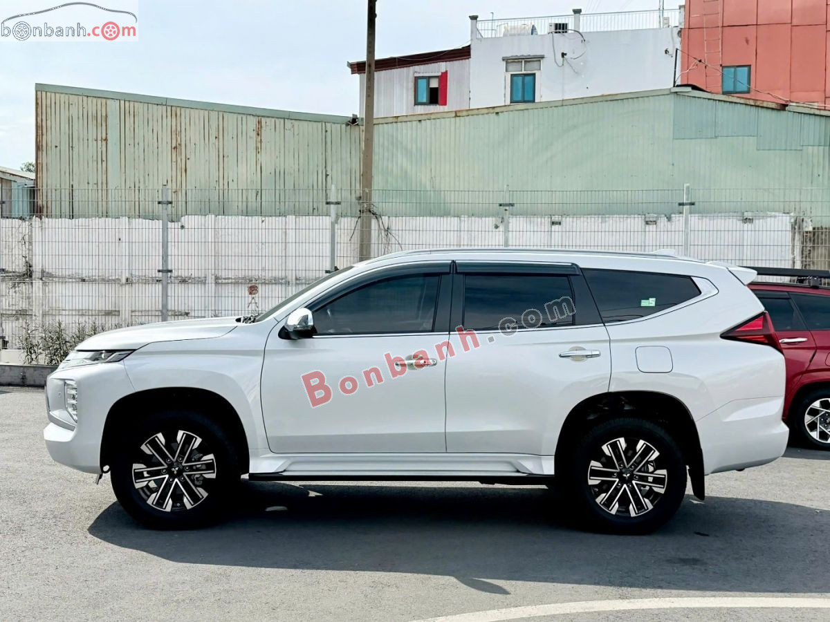 Mitsubishi Pajero Sport 2.4D 4x4 AT 2022 - 990 Triệu 2