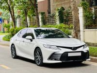 Bán xe Toyota Camry 2022 2.0Q giá 1 Tỷ 90 Triệu - Hà Nội