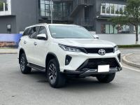 Bán xe Toyota Fortuner 2020 2.4G 4x2 AT Legender giá 999 Triệu - Hà Nội