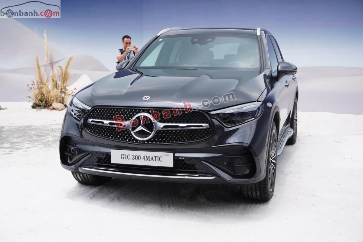 Mercedes Benz GLC 2024 Bảng giá xe GLC 2024 02/2024