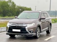 Bán xe Mitsubishi Outlander 2018 2.0 CVT Premium giá 588 Triệu - Nghệ An