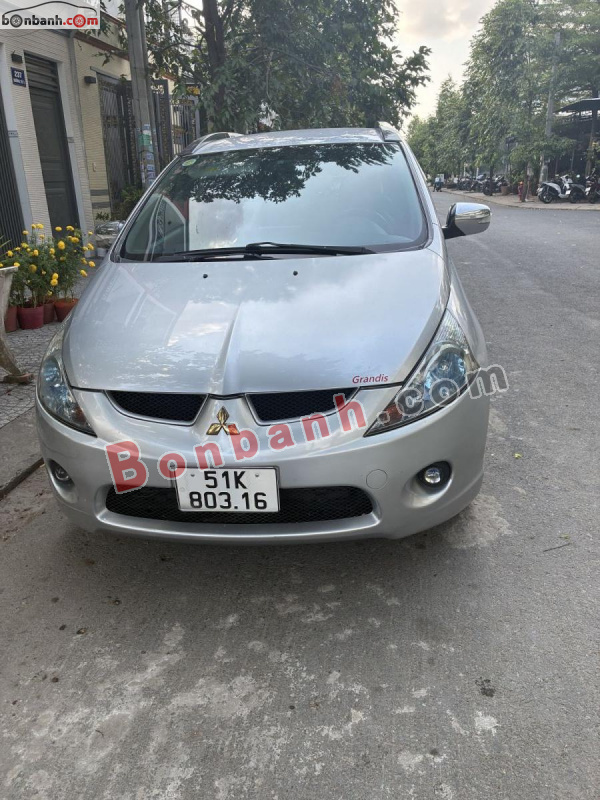 Mitsubishi Grandis 2.4 AT 2009 - 235 Triệu