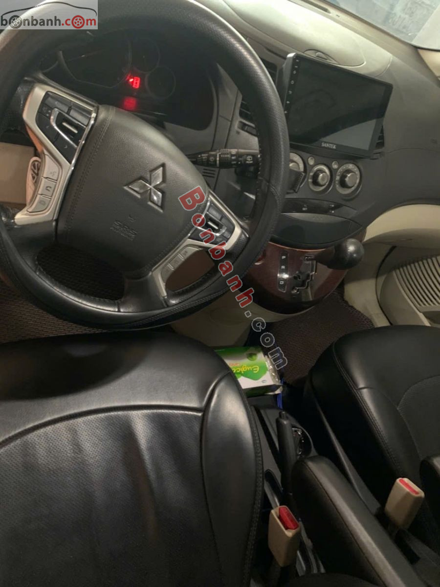Mitsubishi Grandis 2.4 AT 2009 - 235 Triệu 5