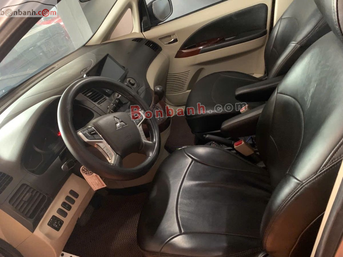 Mitsubishi Grandis 2.4 AT 2009 - 235 Triệu 7