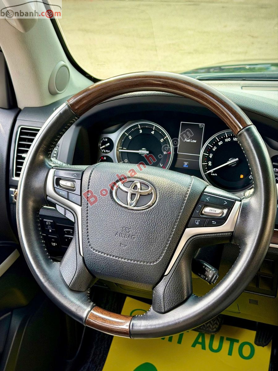 Toyota Land Cruiser VX 4.6 V8 2019 - 3 Tỷ 750 Triệu 8