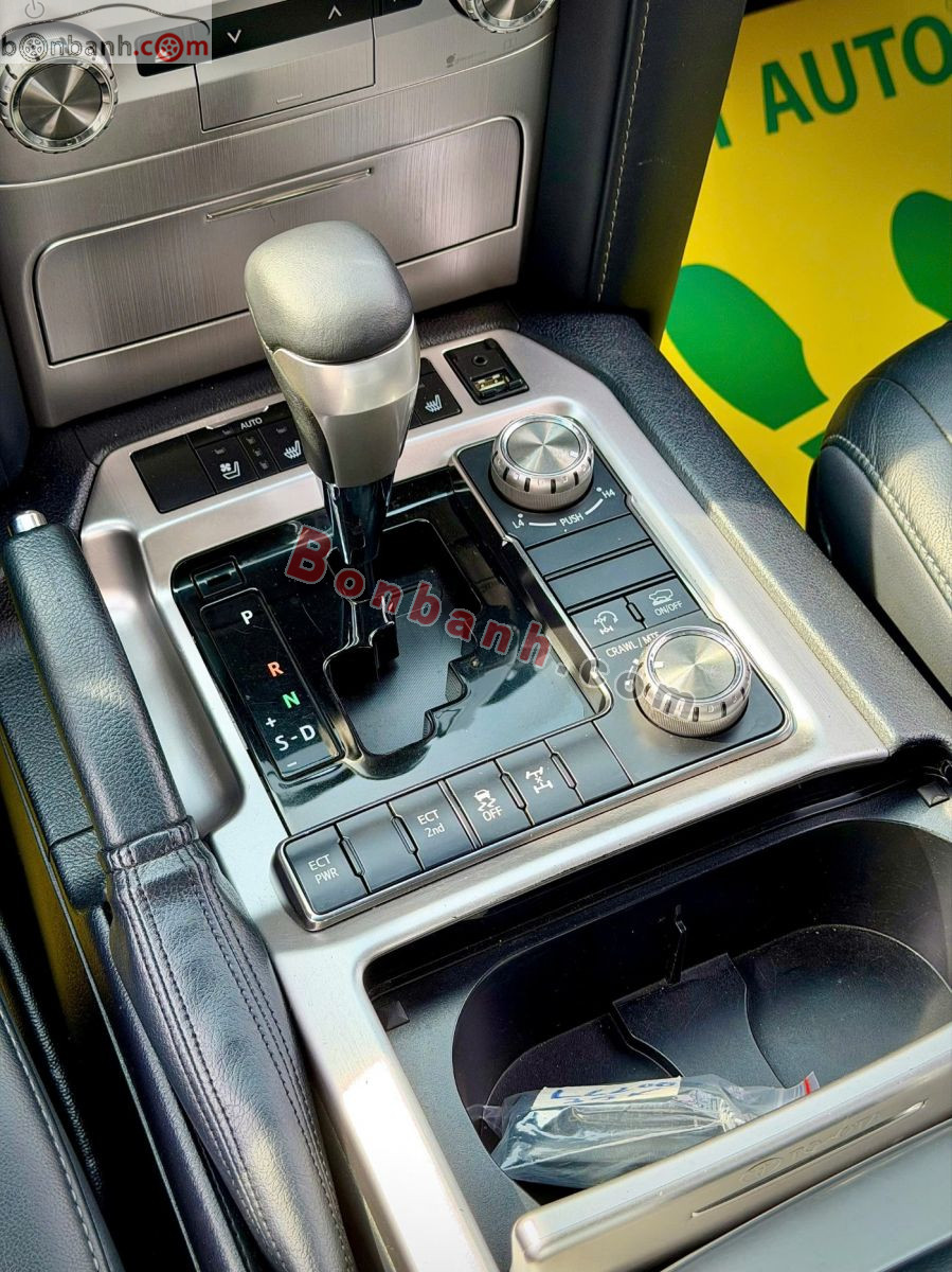 Toyota Land Cruiser VX 4.6 V8 2019 - 3 Tỷ 750 Triệu 9