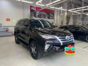 Bán xe Toyota Fortuner 2.4G 4x2 MT 2017 giá 732 Triệu - TP HCM