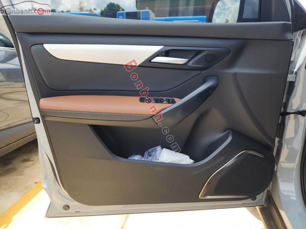VinFast VF8 Plus AWD 2025 - 868 Triệu 6