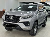 Bán xe Toyota Fortuner 2.4L 4x2 AT 2022 giá 945 Triệu - TP HCM