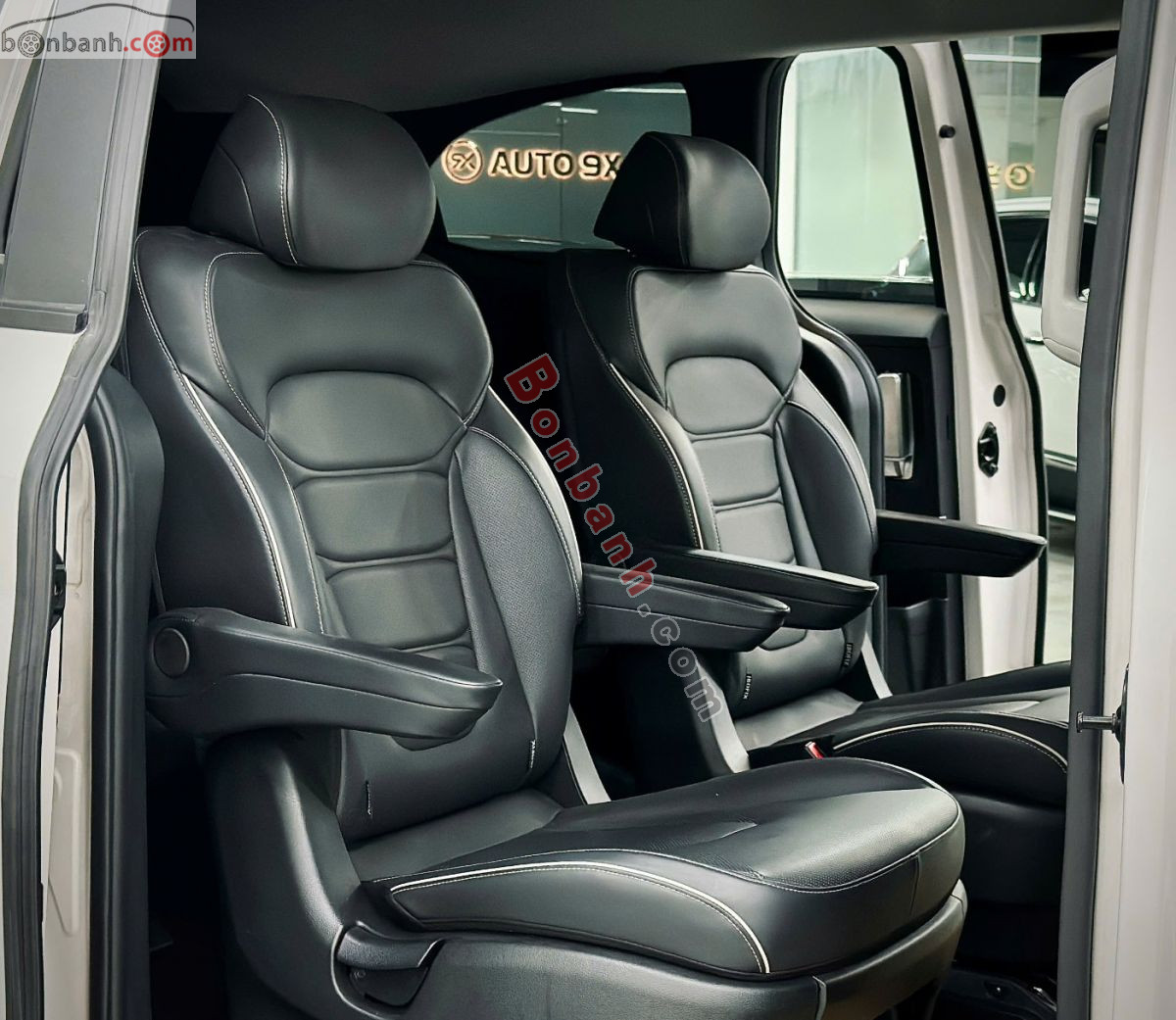 Hyundai Custin Tiêu Chuẩn 1.5T 2024 - 739 Triệu 8