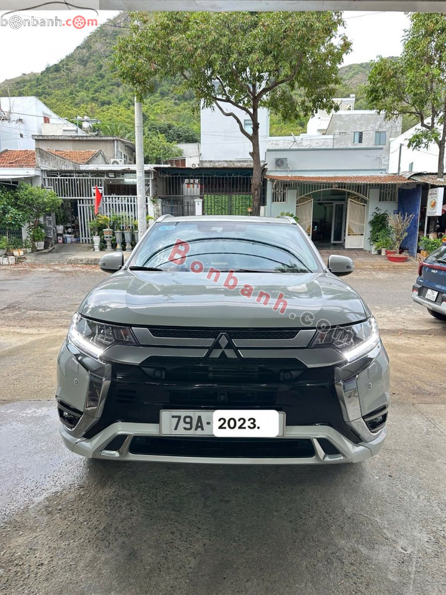 Mitsubishi Outlander Premium 2.0 CVT 2023 - 699 Triệu