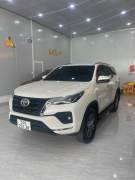 Bán xe Toyota Fortuner 2020 2.4G 4x2 AT giá 945 Triệu - TP HCM