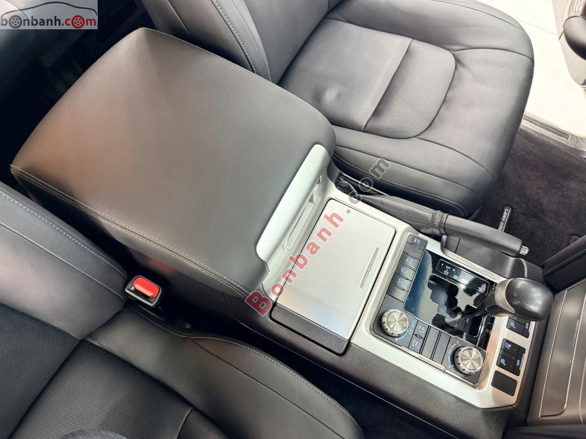 Toyota Land Cruiser VX 4.6 V8 2017 - 3 Tỷ 596 Triệu 5