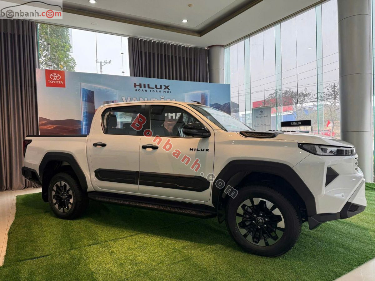Toyota Hilux Trailhunter 2.8L 4x4 AT 2026 - 903 Triệu