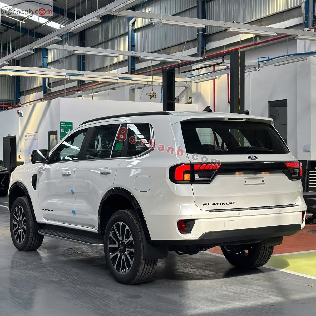 Ford Everest Platinum 2.0L 4x4 AT 2026 - 1 Tỷ 338 Triệu 3