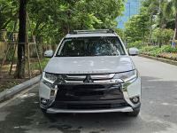 Bán xe Mitsubishi Outlander 2.0 CVT Premium 2018 giá 605 Triệu - Hà Nội