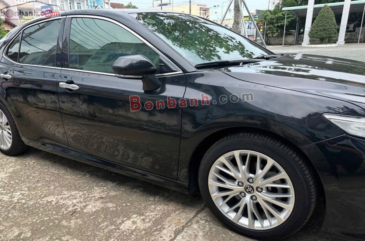 Toyota Camry 2.5Q 2020 - 795 Triệu 2