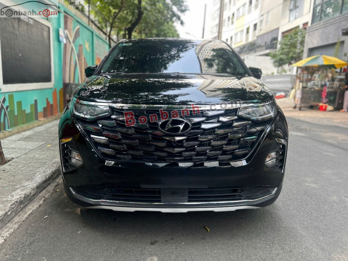 Đánh giá Hyundai Custin: Lớn hơn Innova, ghế hàng 2 nhớ vị trí, giá từ 904 triệu