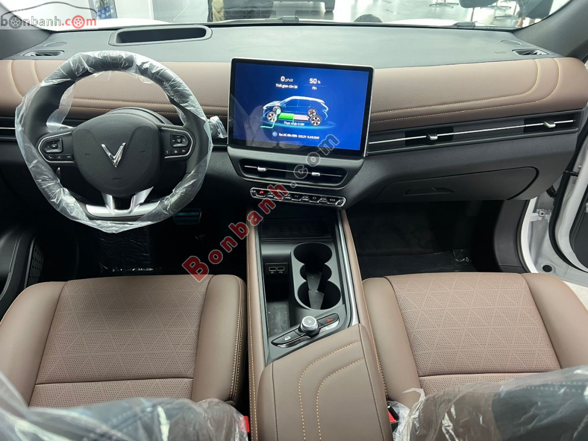 VinFast VF7 Plus AWD 2026 - 825 Triệu 6