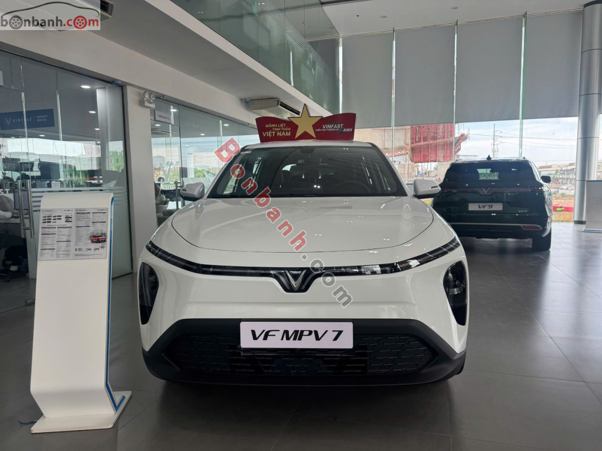 VinFast VF MPV 7 AT 2026 - 715 Triệu