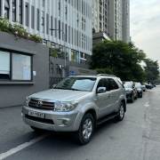 Bán xe Toyota Fortuner 2009 2.7V 4x4 AT giá 300 Triệu - Hà Nội