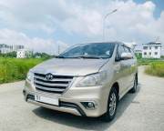 Bán xe Toyota Innova 2015 2.0E giá 305 Triệu - TP HCM