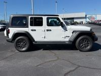 Bán xe Jeep Wrangler 2026 Sport 2.0 4x4 AT giá 2 Tỷ 999 Triệu - Hà Nội