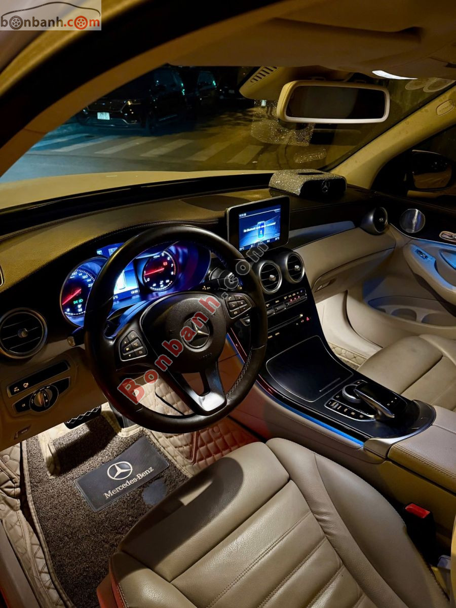 Mercedes Benz GLC 300 4Matic 2018 - 990 Triệu 6