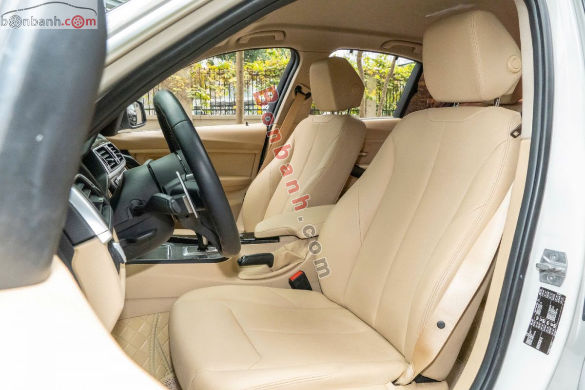 BMW 3 Series 320i 2018 - 699 Triệu 6