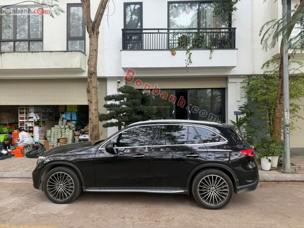 Mercedes Benz GLC 300 4Matic 2023 - 2 Tỷ 139 Triệu 2