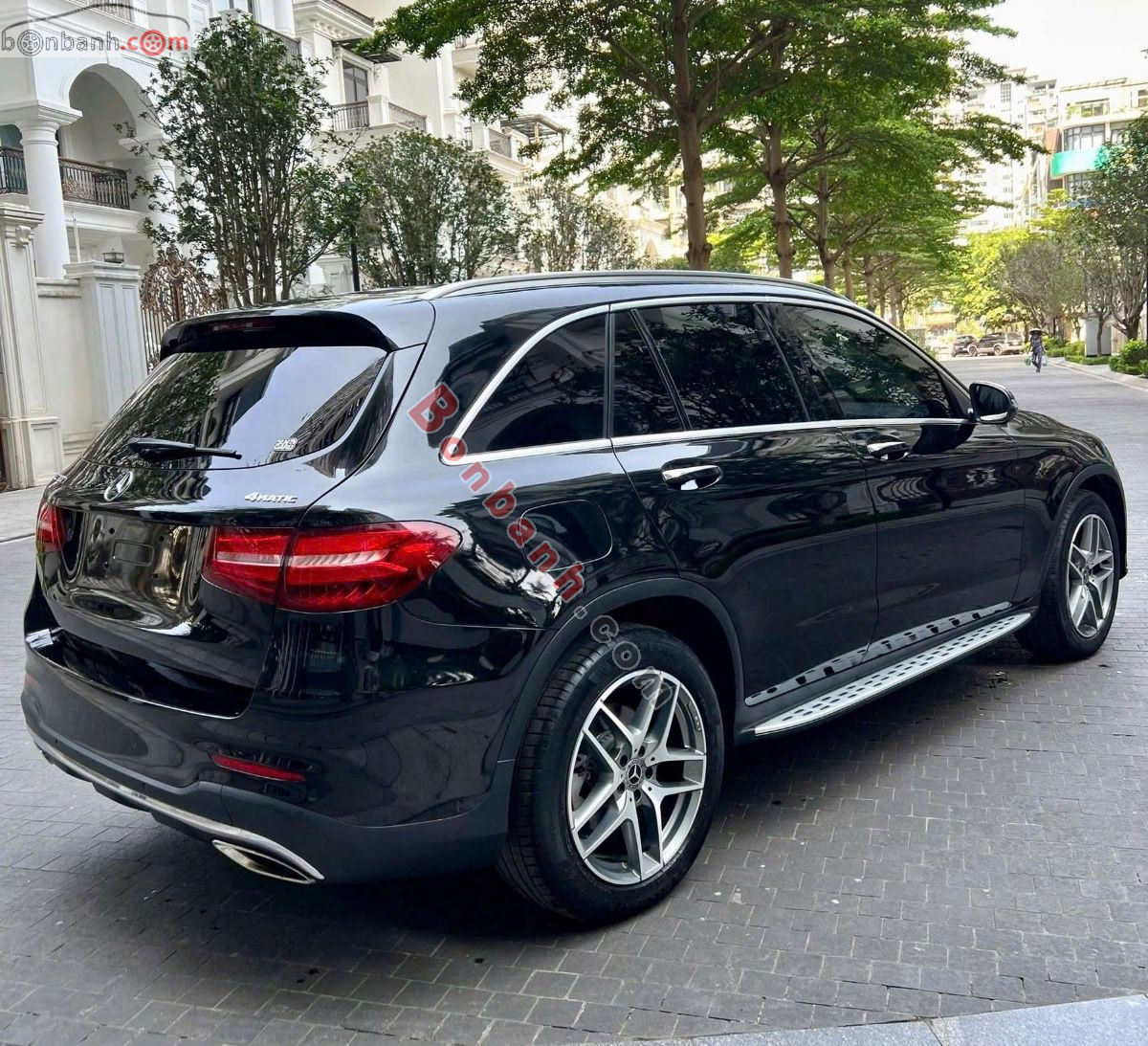 Mercedes Benz GLC 300 4Matic 2018 - 910 Triệu 3