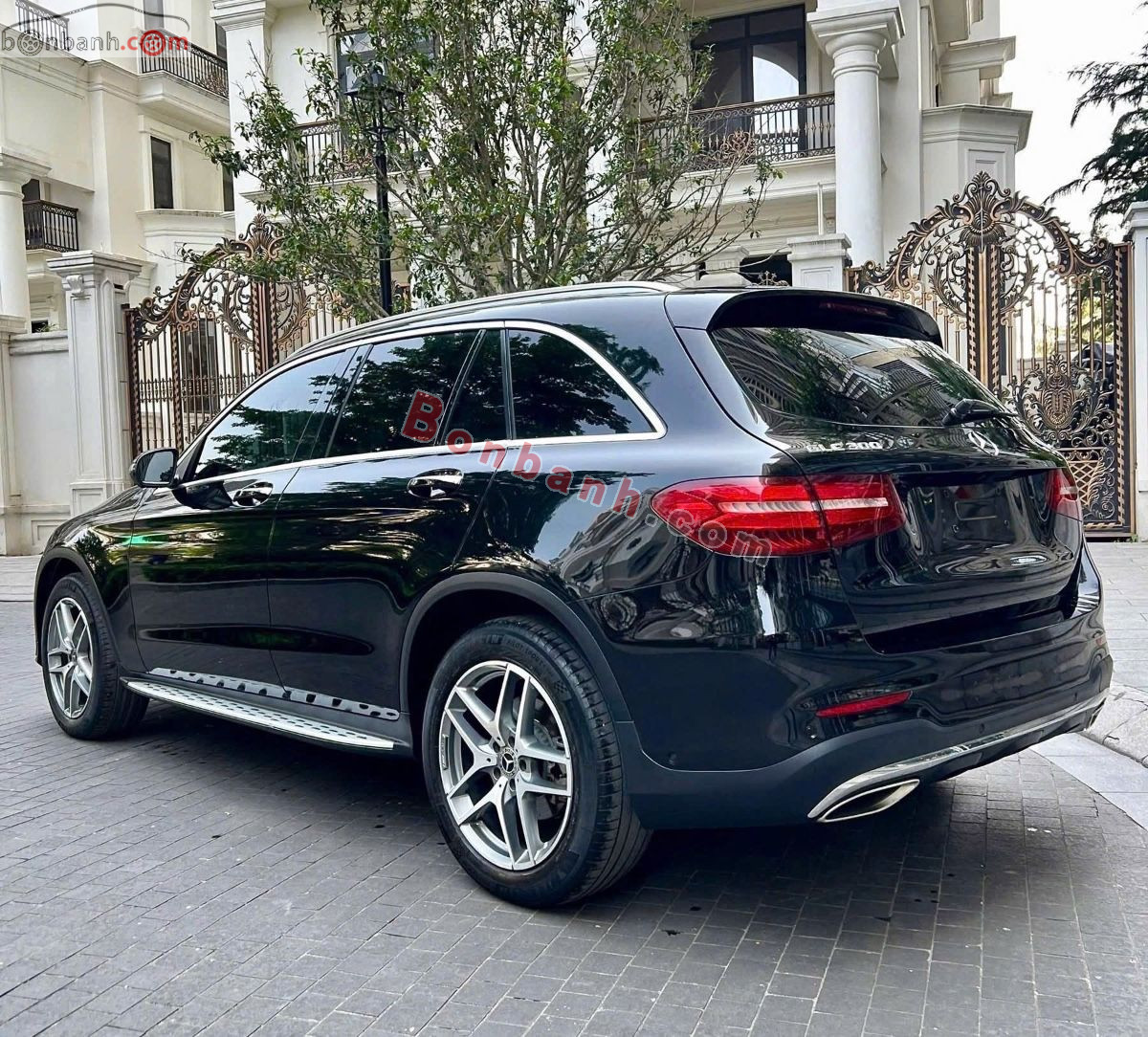 Mercedes Benz GLC 300 4Matic 2018 - 910 Triệu 4