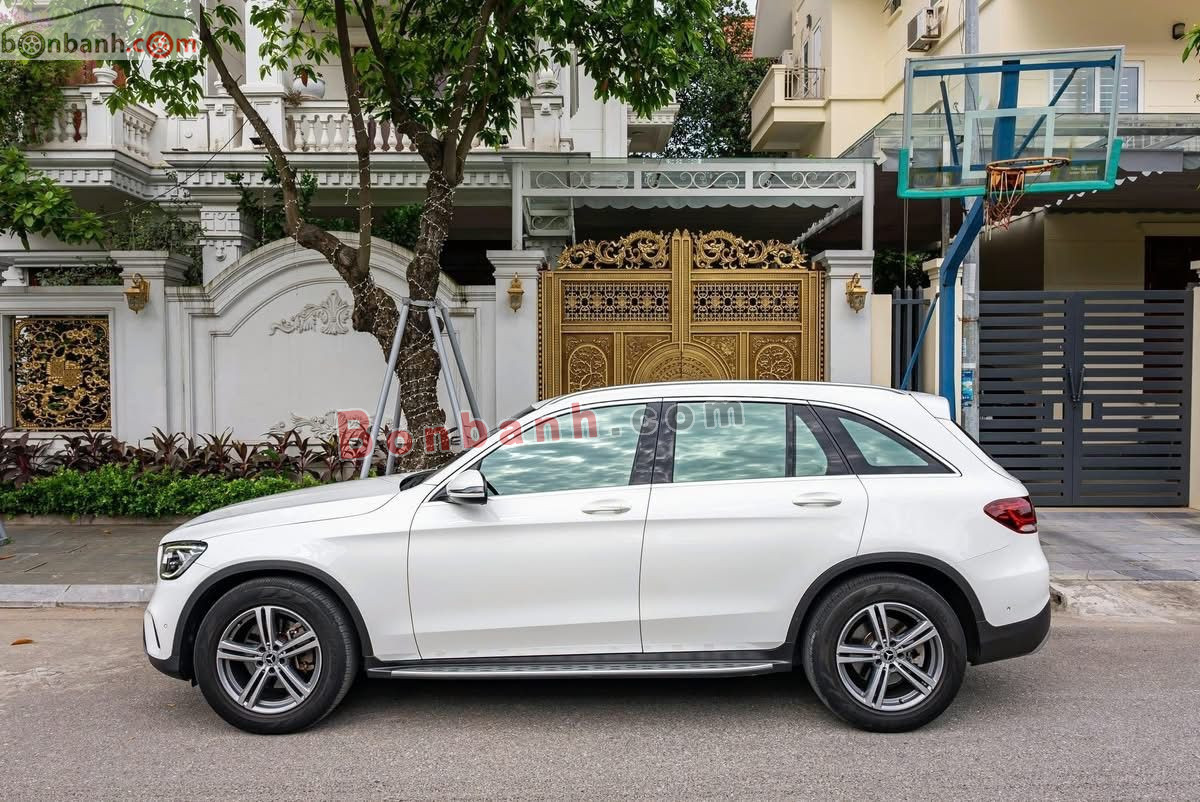 Mercedes Benz GLC 200 2021 - 1 Tỷ 139 Triệu