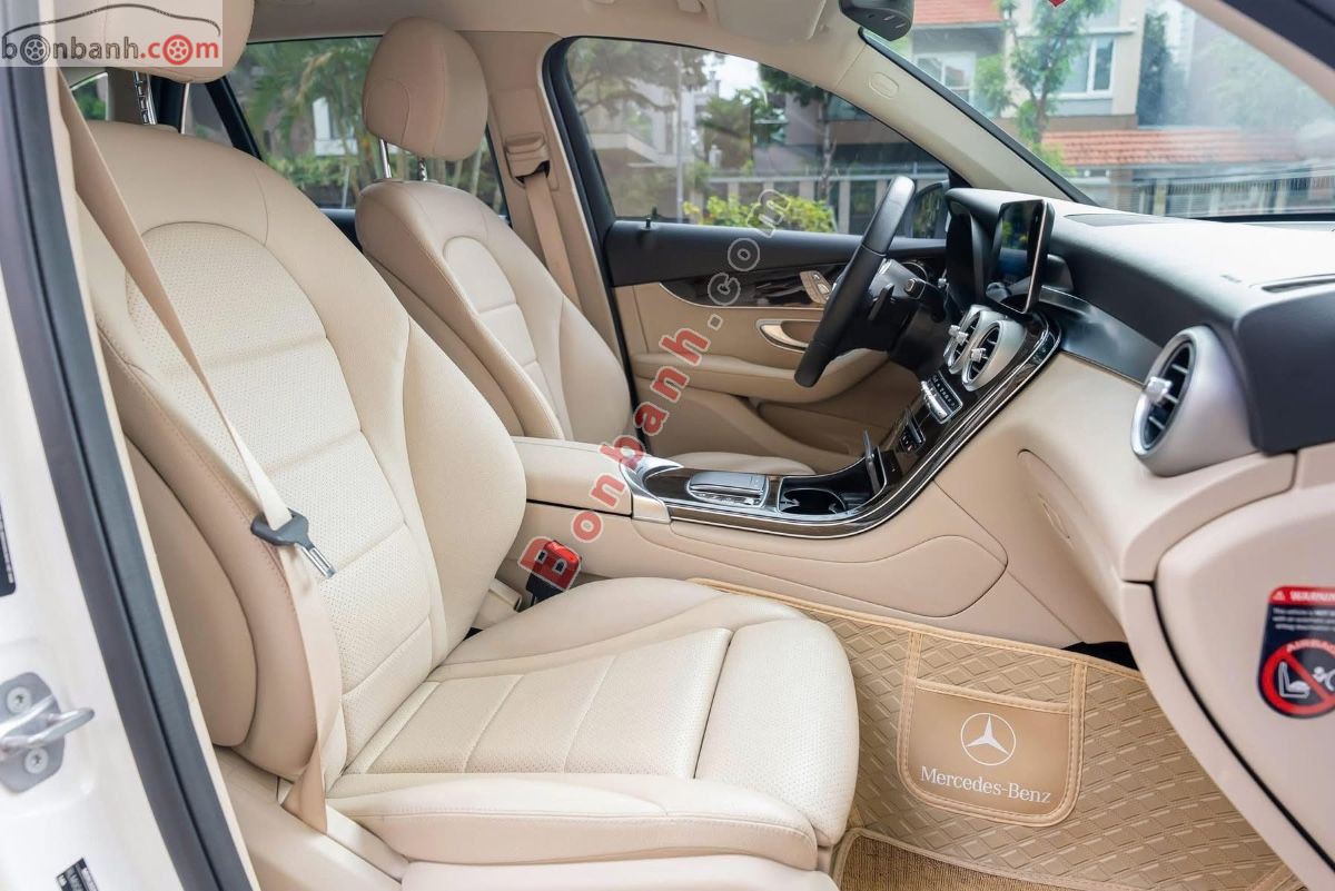 Mercedes Benz GLC 200 2021 - 1 Tỷ 139 Triệu 6