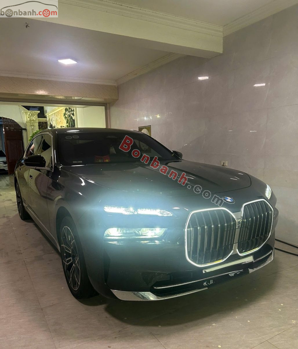 BMW 7 Series 735i Pure Excellence 2023 - 3 Tỷ 798 Triệu 2