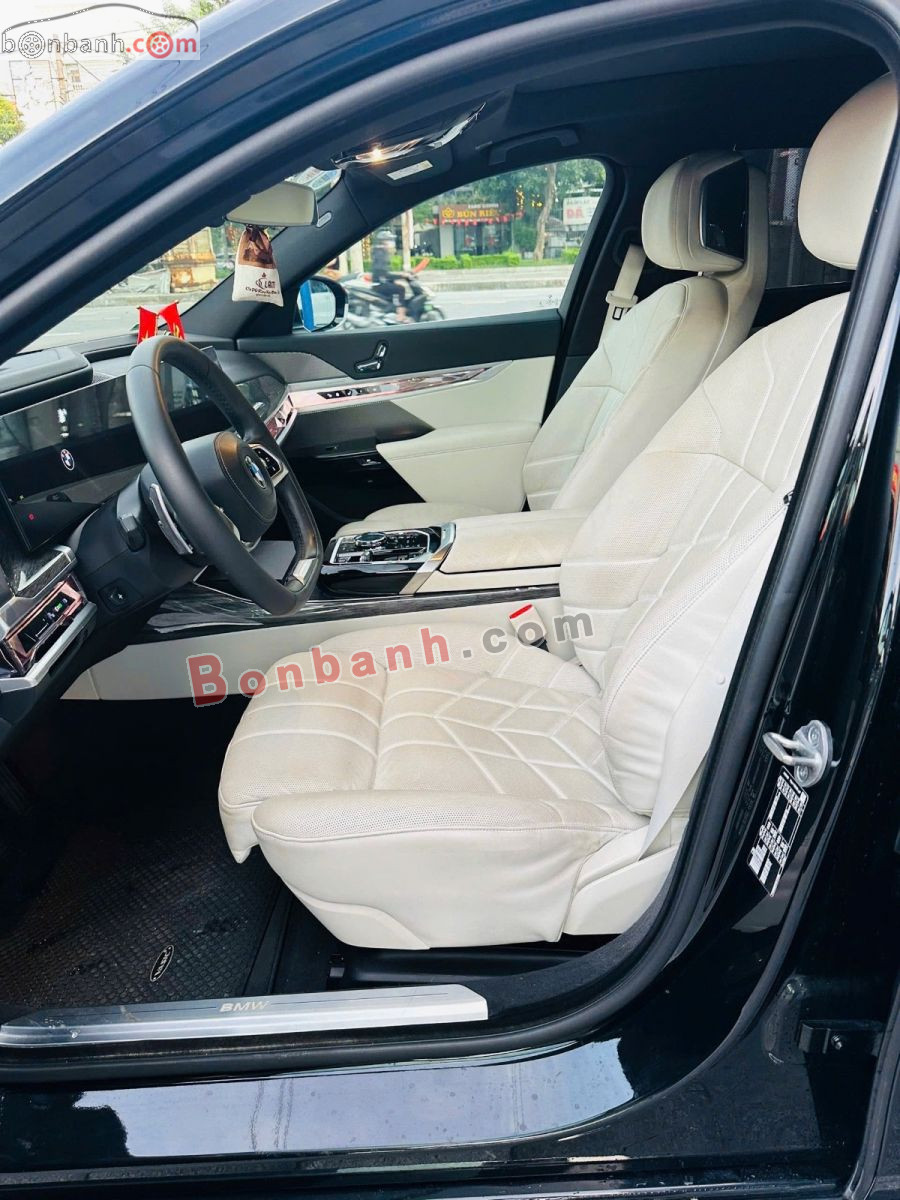 BMW 7 Series 735i Pure Excellence 2023 - 3 Tỷ 798 Triệu 8