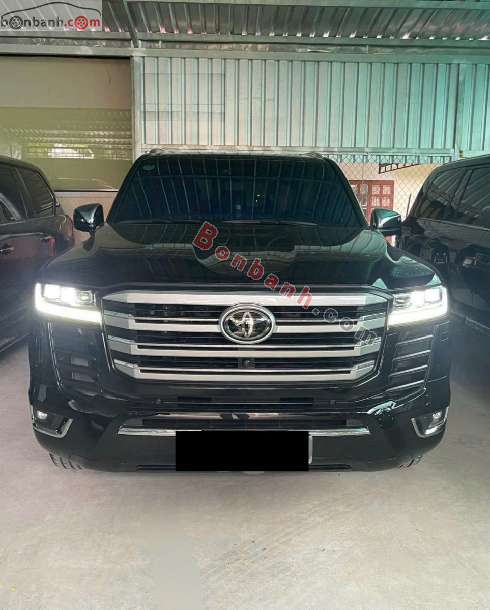 Toyota Land Cruiser VXR 3.5 V6 2021 - 5 Tỷ 600 Triệu