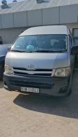 Bán xe Toyota Hiace 2013 2.7 giá 300 Triệu - TP HCM