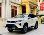 Bán xe Toyota Fortuner 2020 2.8V 4x4 AT Legender giá 979 Triệu - TP HCM