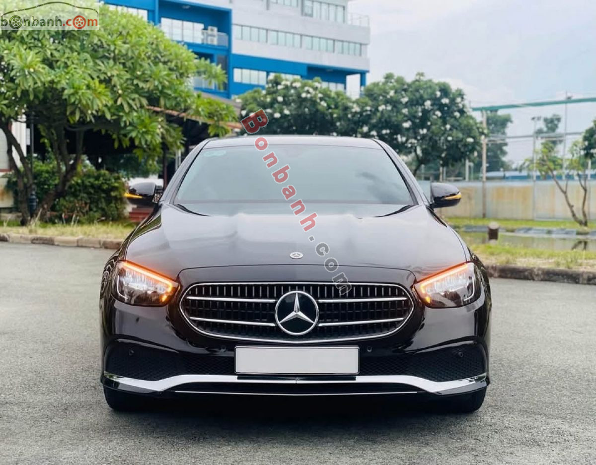 Mercedes Benz E class E180 2022 - 1 Tỷ 299 Triệu