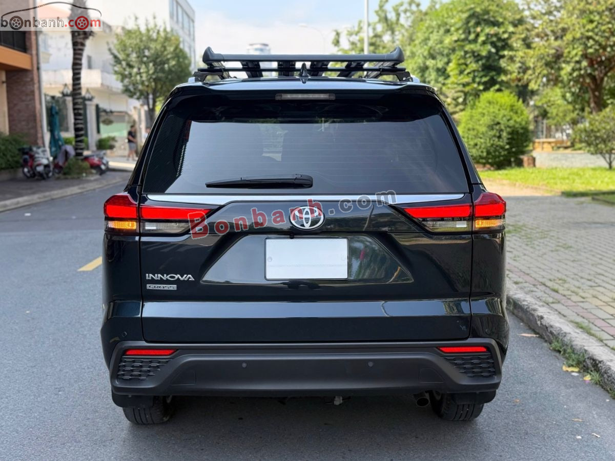 Toyota Innova Cross 2.0 CVT 2024 - 728 Triệu 3
