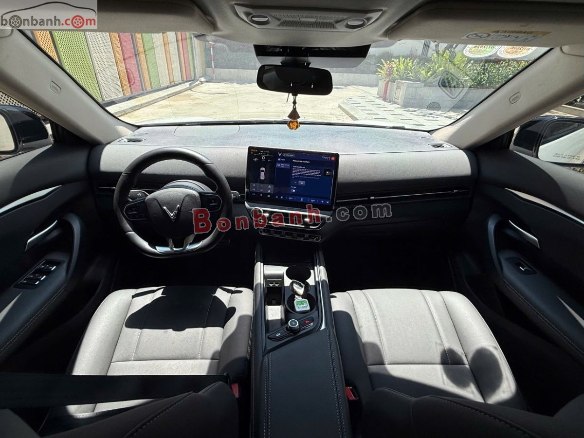 VinFast VF7 Eco 2025 - 598 Triệu 7